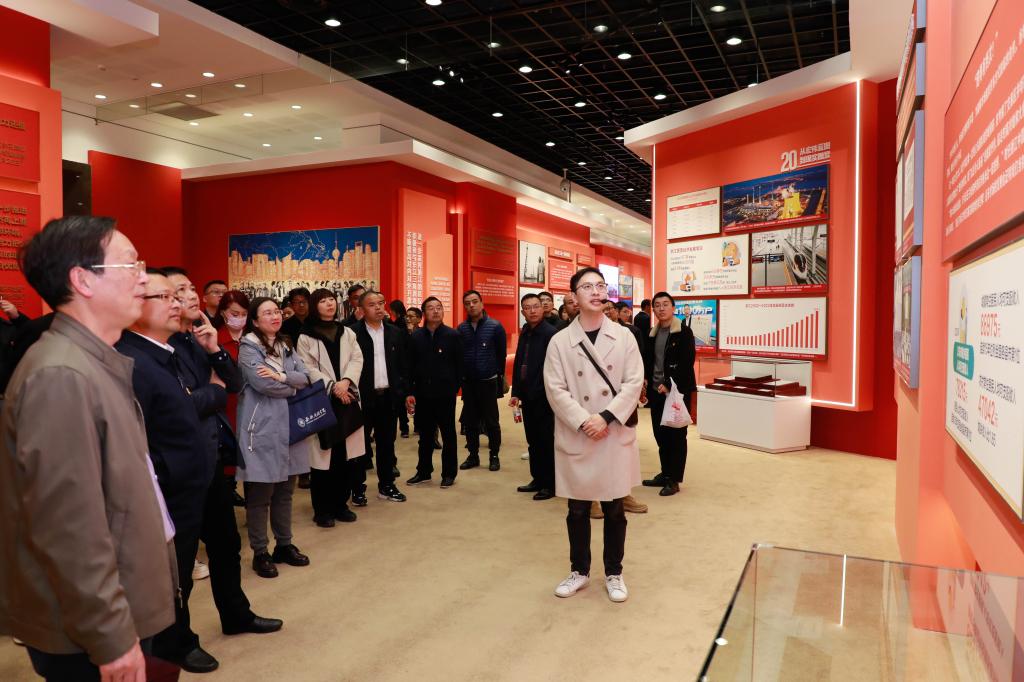 学校主题教育读书班（第三阶段）赴杭州参观“大道之行——‘八八战略’实施20周年大型主题展览”